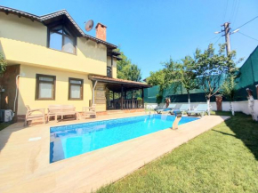 Sapanca Villa Ayan, Korunaklı Özel Havuz ve Müstakil Bahçeli Merkezi Villa
